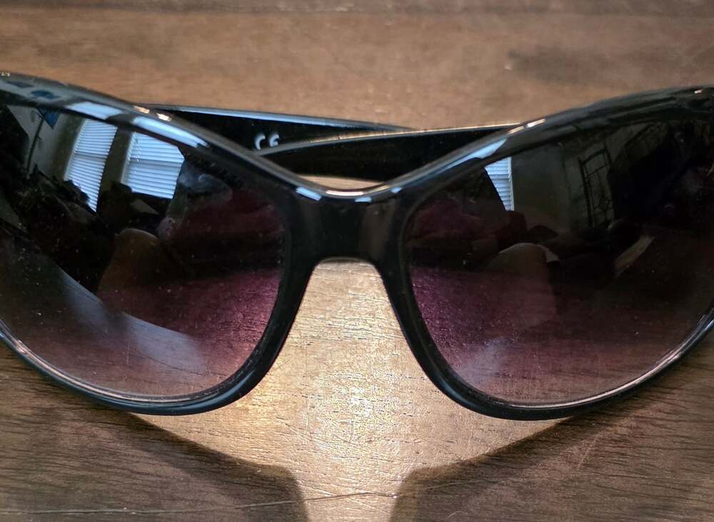 Kenneth Cole Reaction Black Oval Sunglasses with Microfiber Pouch